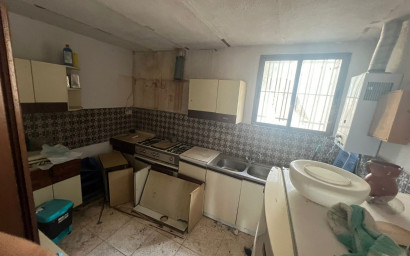 Herverkoop - Landhuis -
Yecla