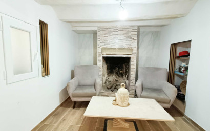 Herverkoop - Herenhuis -
Hondón de los Fráiles