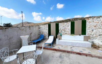 Herverkoop - Herenhuis -
Hondón de los Fráiles