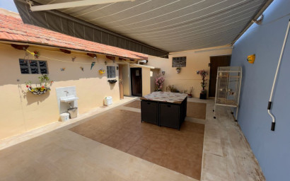 Resale - Finca / Country Property -
Orihuela Costa - Orihuela