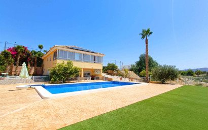 Resale - Villa -
Abanilla