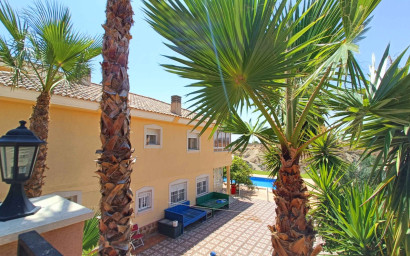 Resale - Villa -
Abanilla