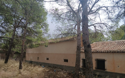 Herverkoop - Landhuis -
Yecla