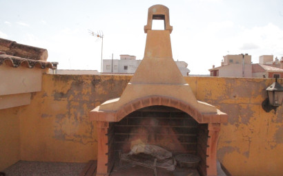 Resale - Townhouse -
Pinoso - Pinoso Alicante