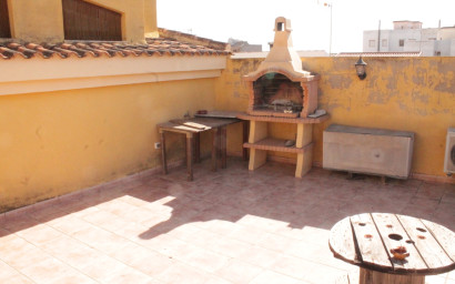 Resale - Townhouse -
Pinoso - Pinoso Alicante