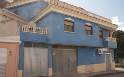 Resale - Townhouse -
Pinoso - Pinoso Alicante