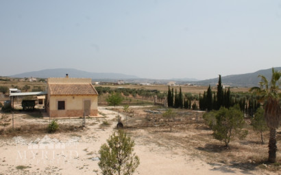 Resale - Finca / Country Property -
Pinoso - Pinoso Alicante