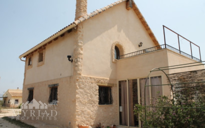 Resale - Finca / Country Property -
Pinoso - Pinoso Alicante