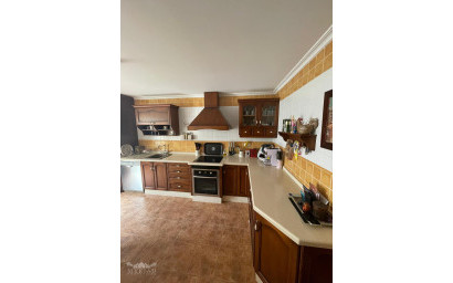 Resale - Townhouse -
Pinoso - Pinoso Alicante