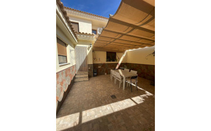 Resale - Townhouse -
Pinoso - Pinoso Alicante