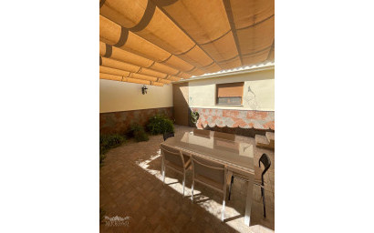 Resale - Townhouse -
Pinoso - Pinoso Alicante