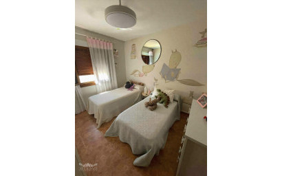 Resale - Townhouse -
Pinoso - Pinoso Alicante