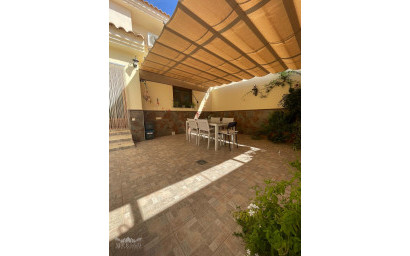 Resale - Townhouse -
Pinoso - Pinoso Alicante