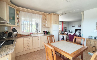 Resale - Villa -
Fortuna