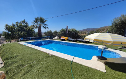 Resale - Villa -
Fortuna