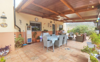 Resale - Villa -
Fortuna