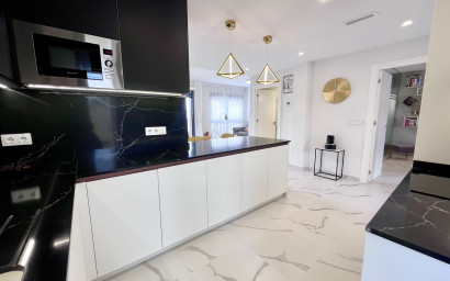 Resale - Apartment -
San Miguel de Salinas