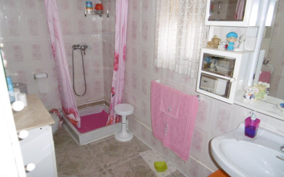 Herverkoop - Landhuis -
Yecla