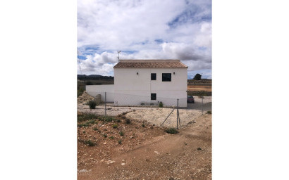 Resale - Villa -
Pinoso - Pinoso Alicante