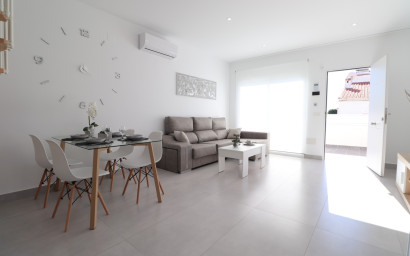 Revente - Maison mitoyenne -
Torrevieja - San Luis