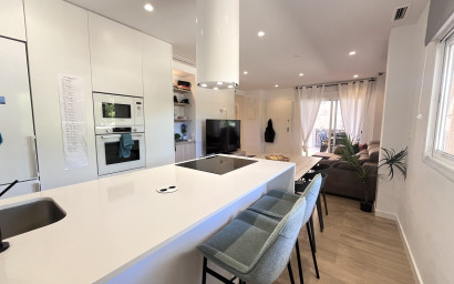 Resale - Apartment -
La Mata