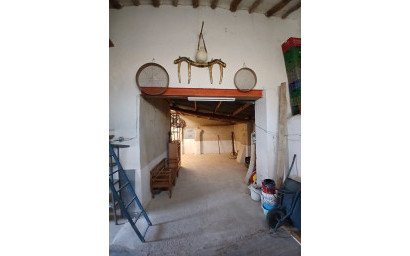 Herverkoop - Landhuis -
Yecla