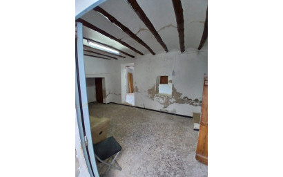 Herverkoop - Landhuis -
Yecla