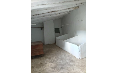 Herverkoop - Landhuis -
Yecla