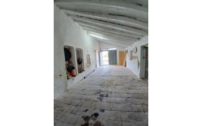 Herverkoop - Landhuis -
Yecla