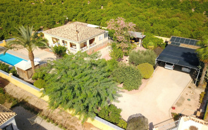 Resale - Finca / Country Property -
Orihuela - La Campaneta