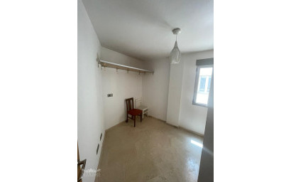 Resale - Apartment -
Pinoso - Pinoso Alicante