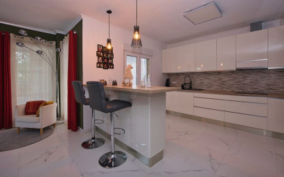 Resale - Villa -
Macisvenda - MACISVENDA