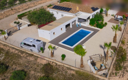 Resale - Villa -
Macisvenda - MACISVENDA