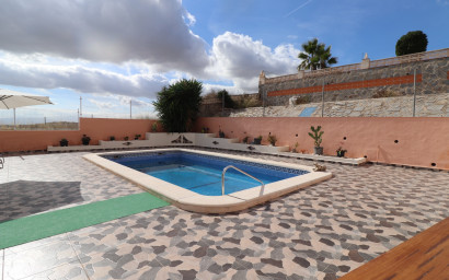 Resale - Villa -
Fortuna - FORTUNA