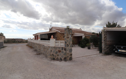 Resale - Villa -
Fortuna - FORTUNA