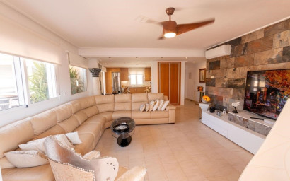 Resale - Apartment -
Orihuela Costa - Los Dolses