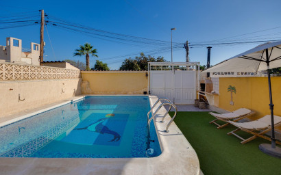 Resale - Townhouse -
Torrevieja - La Siesta - El Salado - Torreta