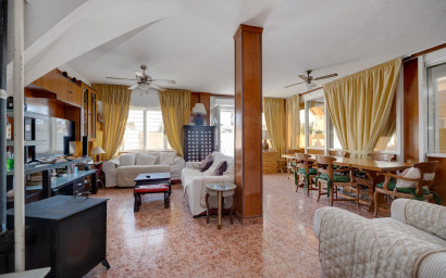 Resale - Townhouse -
Torrevieja - La Siesta - El Salado - Torreta