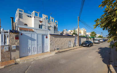 Resale - Townhouse -
Torrevieja - La Siesta - El Salado - Torreta
