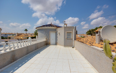 Resale - Villa -
Orihuela Costa - La Regia