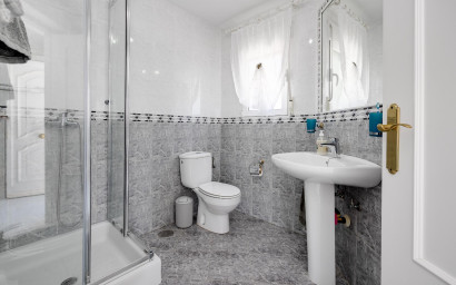 Resale - Villa -
Orihuela Costa - La Regia