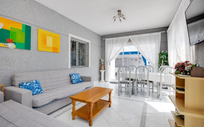 Resale - Villa -
Orihuela Costa - La Regia