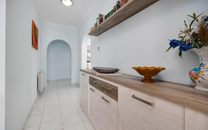 Resale - Villa -
Orihuela Costa - La Regia