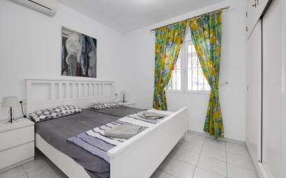 Resale - Villa -
Orihuela Costa - La Regia