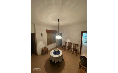 Resale - Townhouse -
Pinoso - Pinoso Alicante