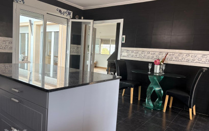 Resale - Villa -
Pinoso - Pinoso Alicante