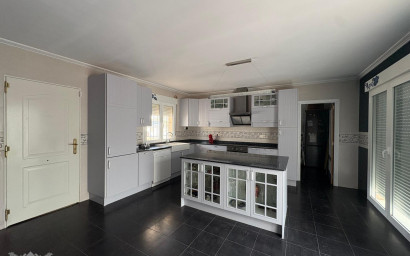 Resale - Villa -
Pinoso - Pinoso Alicante