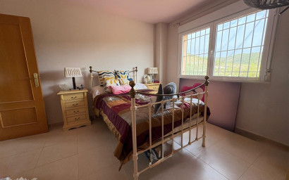 Resale - Villa -
Pinoso - Pinoso Alicante