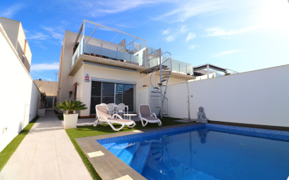 Resale - Townhouse -
Daya Vieja - Daya Vieja - Town