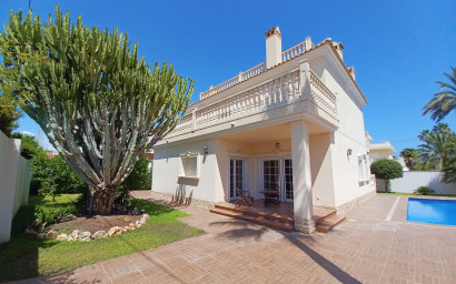 Herverkoop - Villa -
Cabo Roig